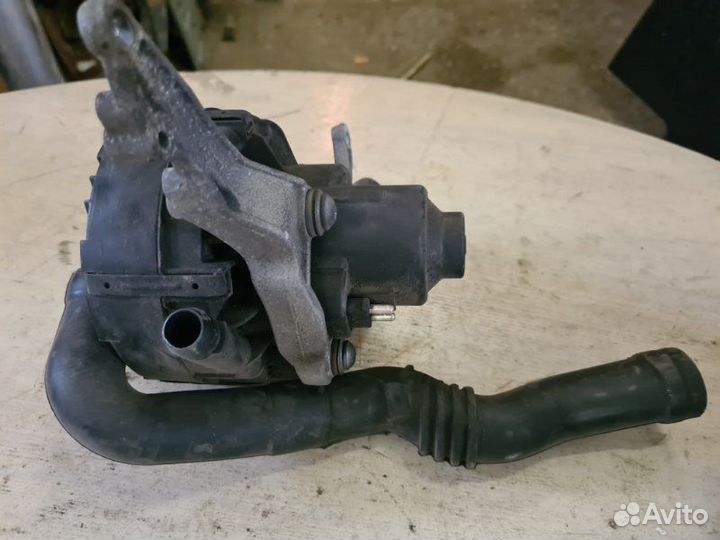 Насос продувки катализатора Mercedes-Benz S-Klass