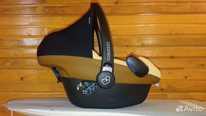 Автолюлька Maxi-Cosi CabrioFix с базой Family Fix