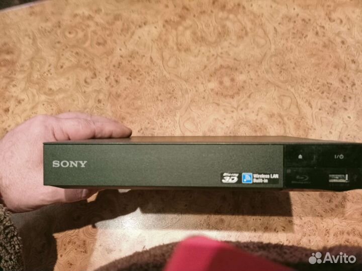 Продам комплект для просмотра фильмов в 3D