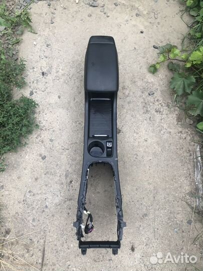 Подлокотник Opel Astra J 2010-2017