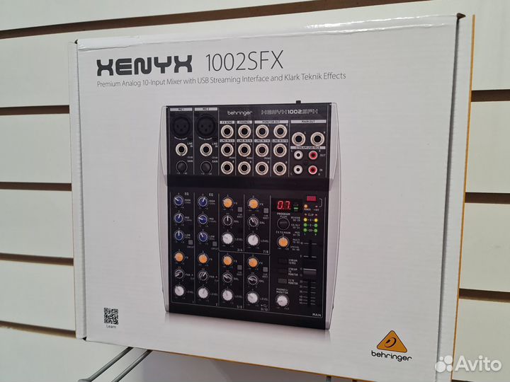 Behringer xenyx 1002SFX микшерный пульт