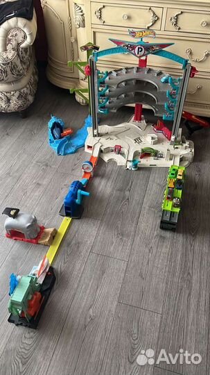 Гоночные треки и парковка Hot wheels 3шт