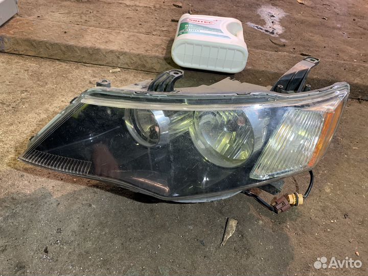 Фара левая правая Mitsubishi Outlander XL