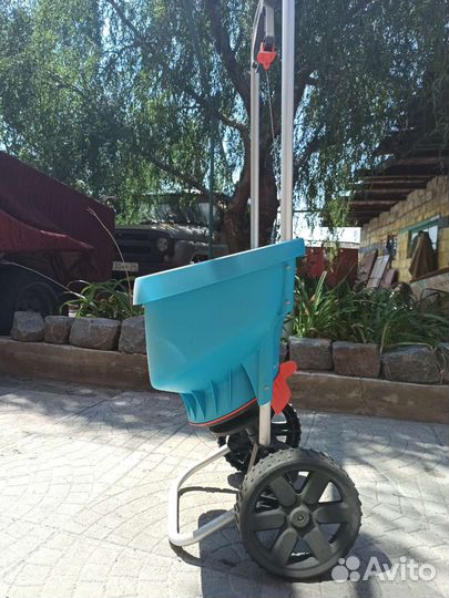 Сеялка- разбрасыватель XL Gardena. Самовывоз