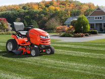 The lawn mower 5.0 ultra. Трактор для газона. Seco трактор садовый. Valtra t190. MTD Lawn tractor.