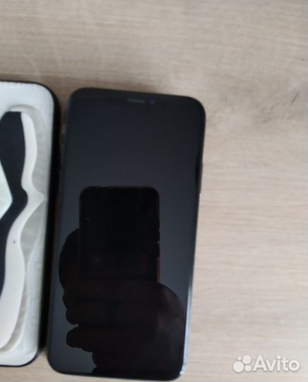iPhone X, 64 ГБ
