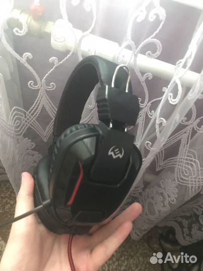 Игровые наушники