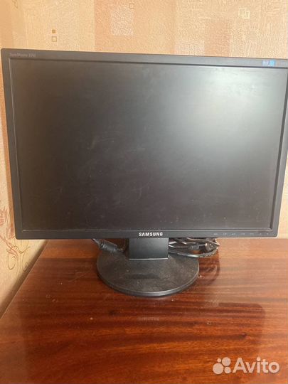 Монитор Samsung