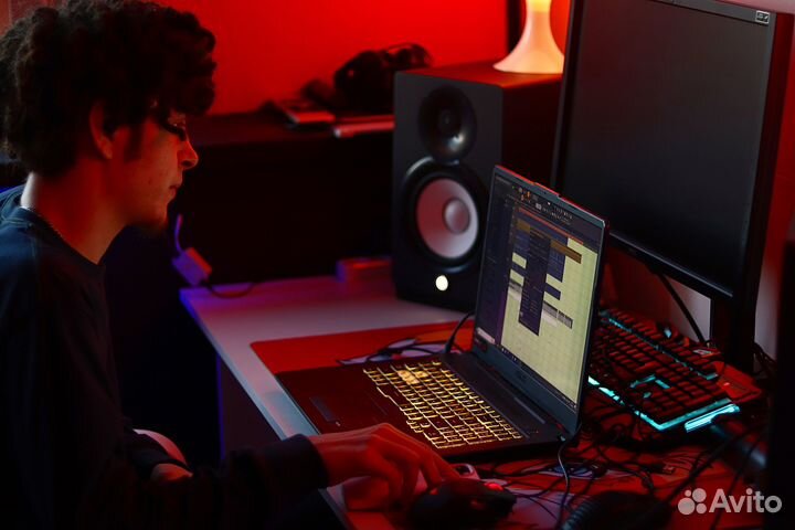 Студия звукозаписи / Запись / Песня в подарок