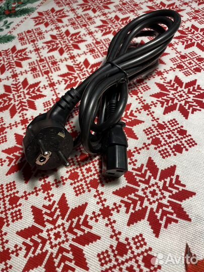 Кабель питания для компьютера