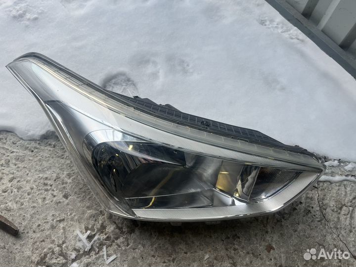 Фара правая Hyundai Creta 1