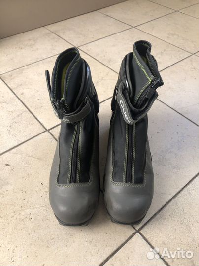 Лыжные ботинки коньковые 41 р