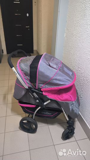 Большая прогулочная коляска Carolina XT