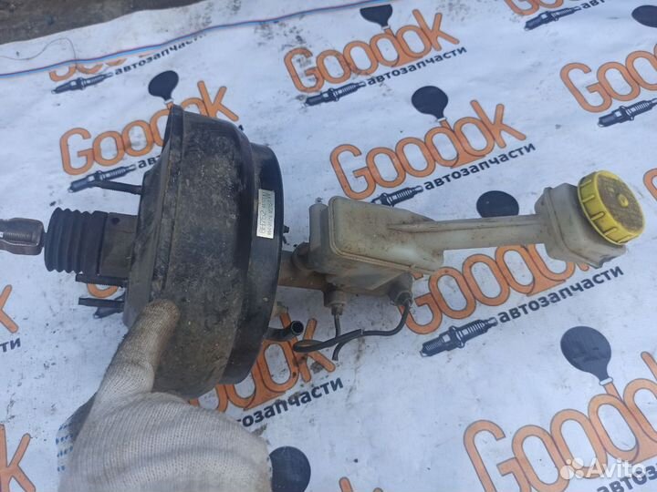 Главный тормозной цилиндр Nissan X-Trail T30