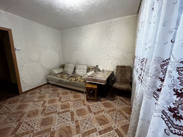 2-к. квартира, 42 м², 1/9 эт.