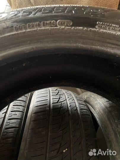 Delinte DS8 225/55 R19 99V