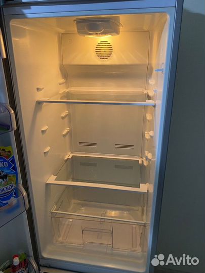 Холодильник двухкамерный бу