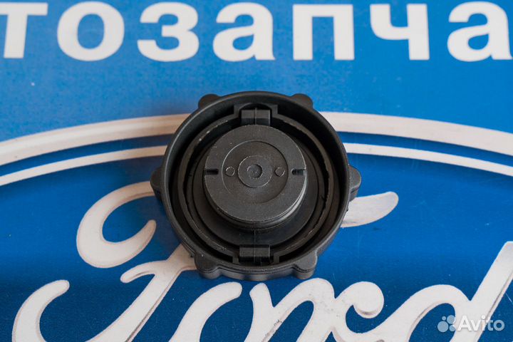 Крышка бачка гур Форд Фокус, Мондео, Фиеста, Фьюжн