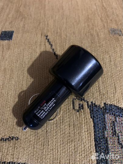 Автомобильное зарядное устройство InterStep