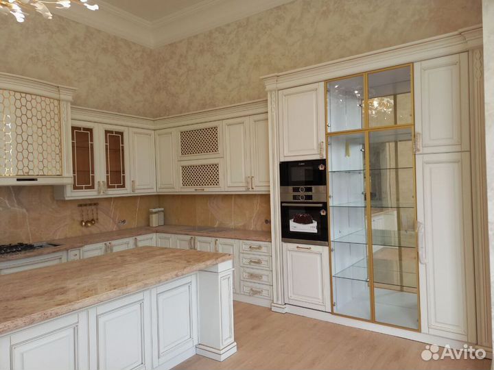 Кухня с островом на заказ