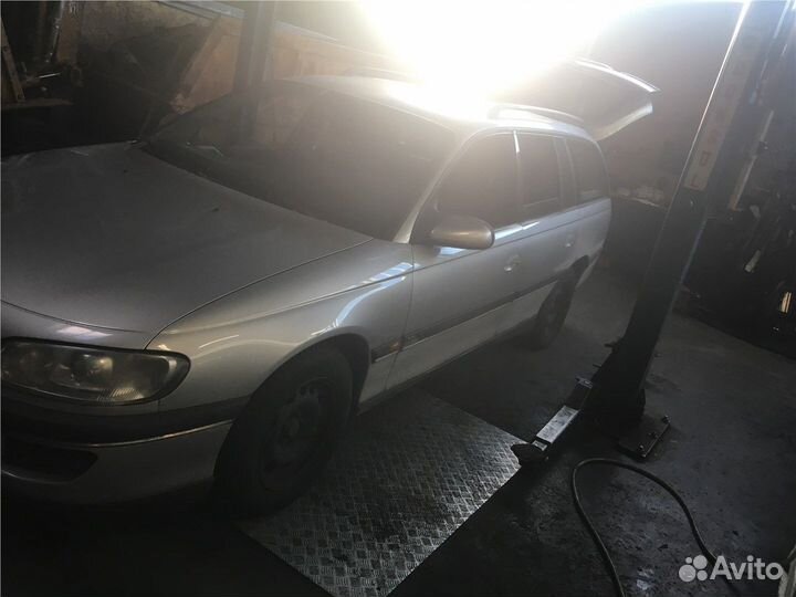 Разбор на запчасти Opel Omega B