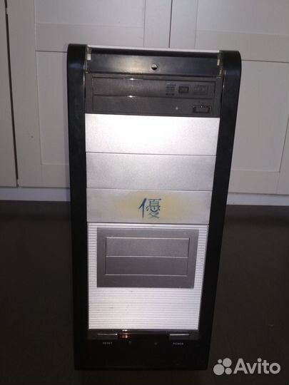 Корпус для компьютера с блоком питания на 500Вт