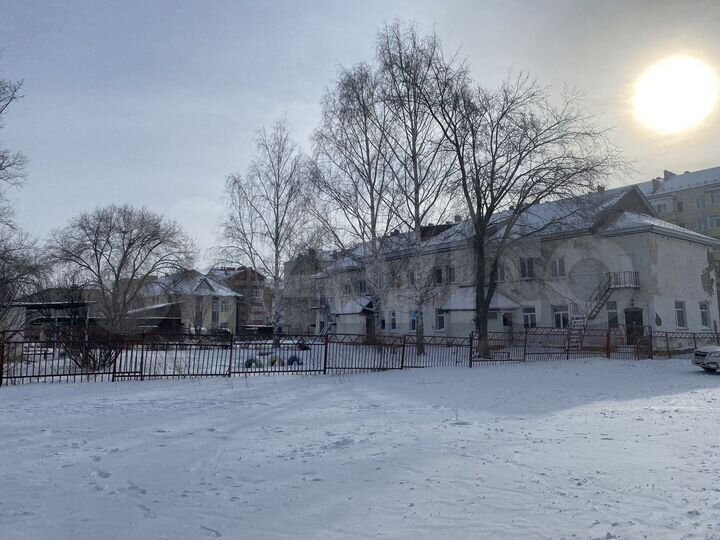 Здание, 700 м²