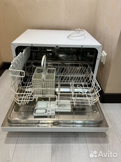 Посудомоечная машина Hansa HDW-3208B