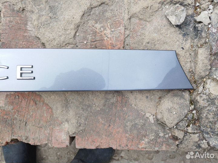 Молдинг на багажник Рено флюенс