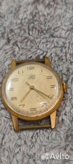 Часы наручные СССР Заря 17 камней
