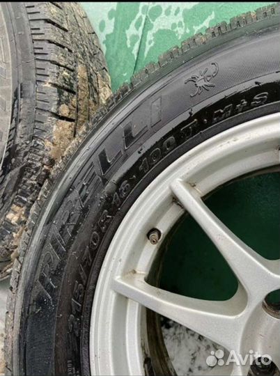 Pirelli Scorpion Ice&Snow 215/70 R16