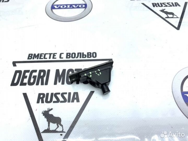 Плафон подсветки номерного знака Volvo S60 S80 99