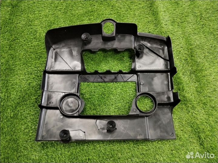 Декоративная крышка двигателя Audi A3 8P BSE 2006