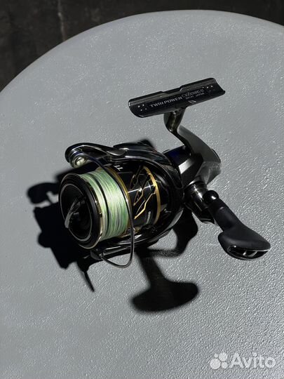 Катушка Shimano 20 Twin Power C3000MHG