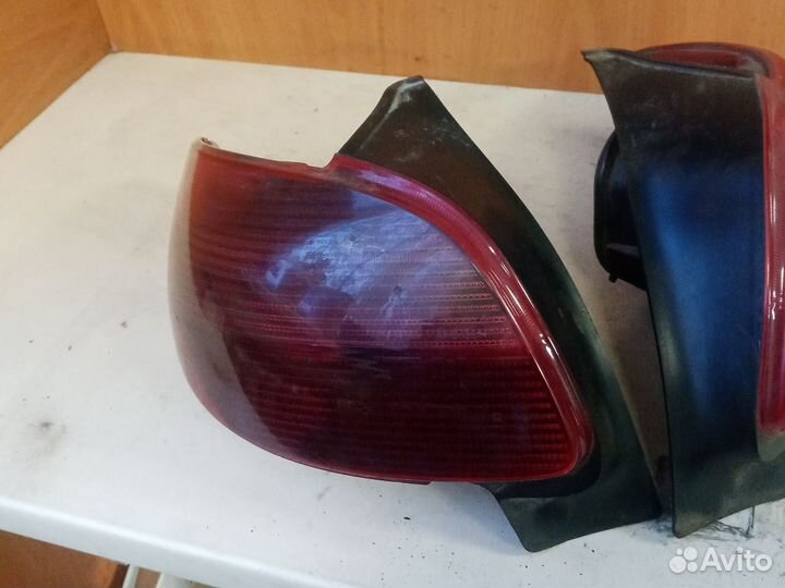 Фонарь задний для Peugeot 206