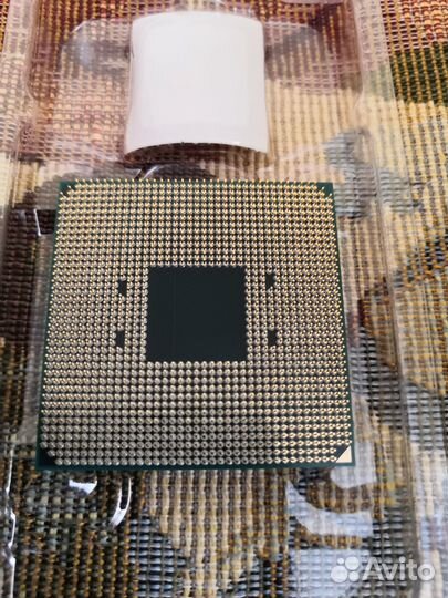 AMD Ryzen 7 3700X Box (личный)