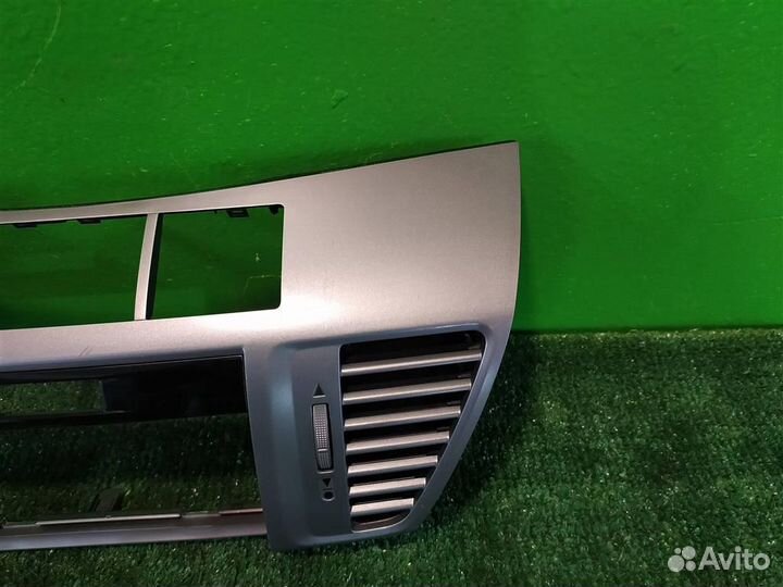 Накладка торпедо Honda FR-V (BE1) 2006