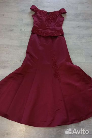 Вечернее платье