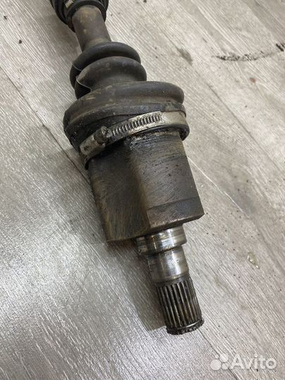 Привод передний левый Hyundai Lantra