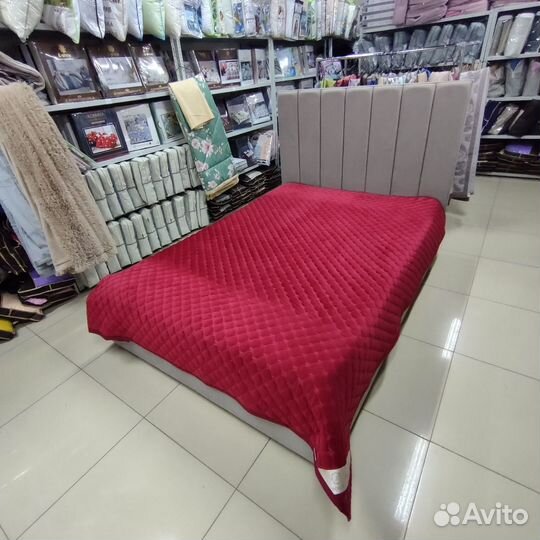 Покрывало велюровые стёганое