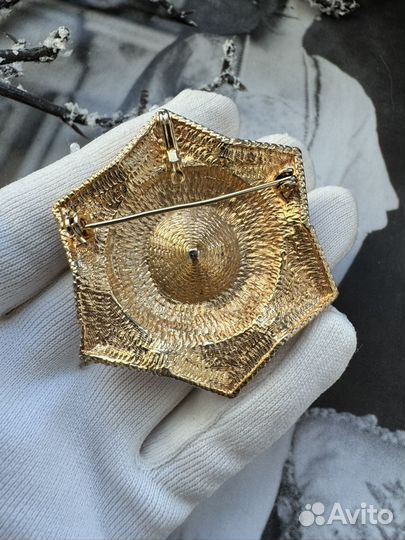 Винтажная брошь кулон с крупным кристаллом