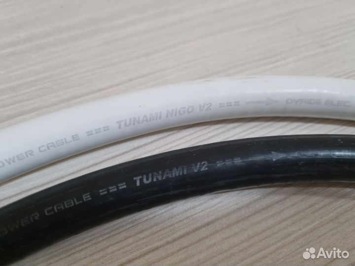 Oyaide Tunami V2 / Tunami Nigo V2 силовой кабель