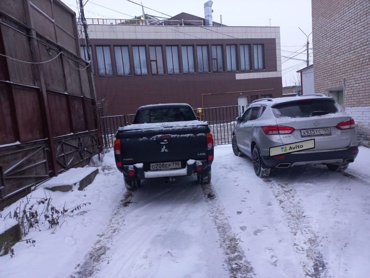 Mitsubishi L200: фото владельца