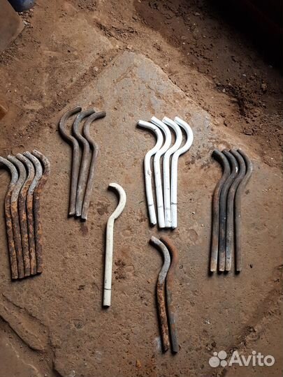 Кронштейны-крючки для радиаторов отопления