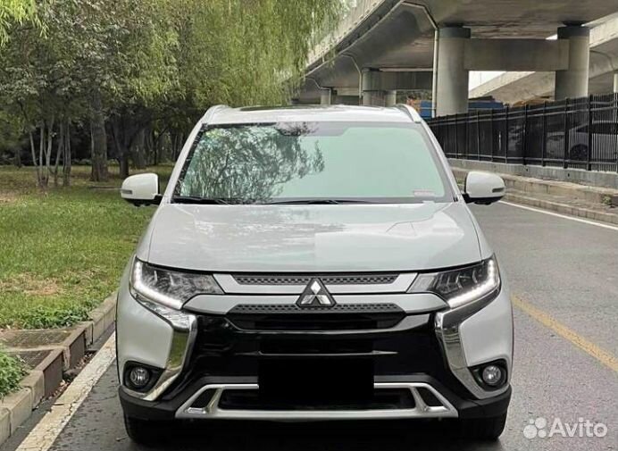 Mitsubishi Outlander 2.4 CVT, 2020, 43 000 км