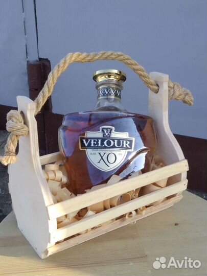 Ящики, корзины подарочные для спиртного из дерева