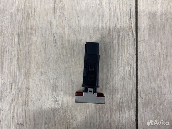 Кнопка аварийной сигнализации Geely emgrand X7