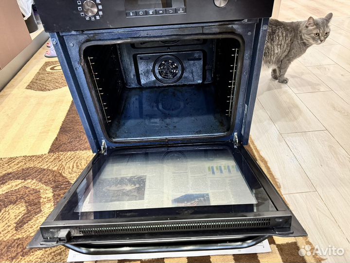 Духовой шкаф Samsung NV70K3370BB