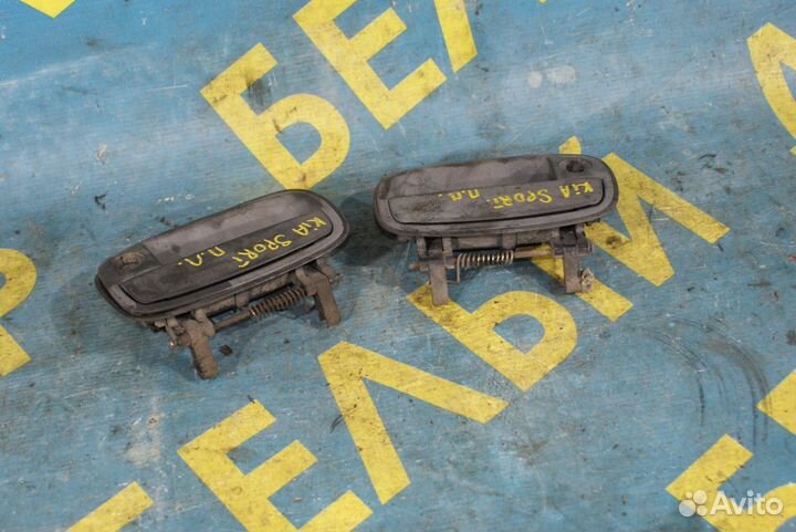 Передняя правая ручка двери KIA Sportage