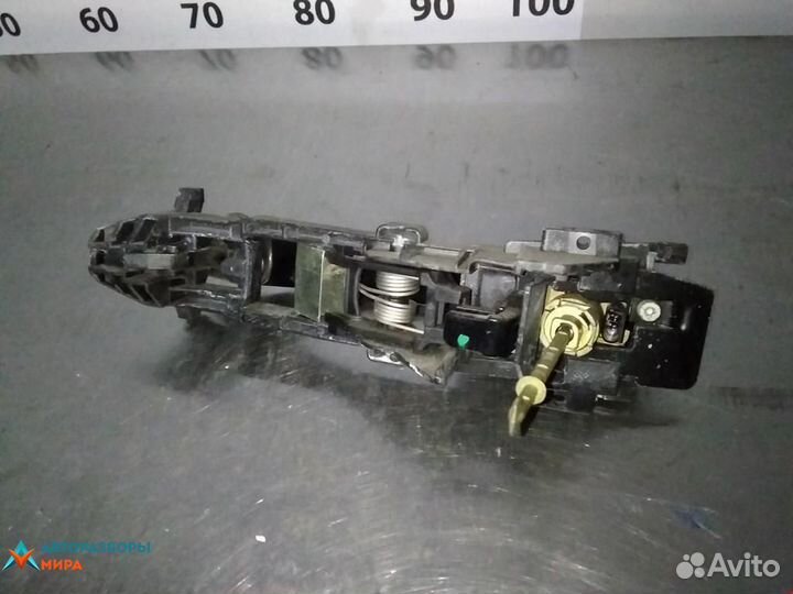 Ручка наружная передняя правая Mercedes-Benz R171